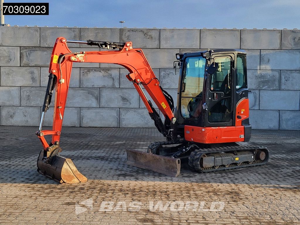 Kubota U36 -4 3 Buckets