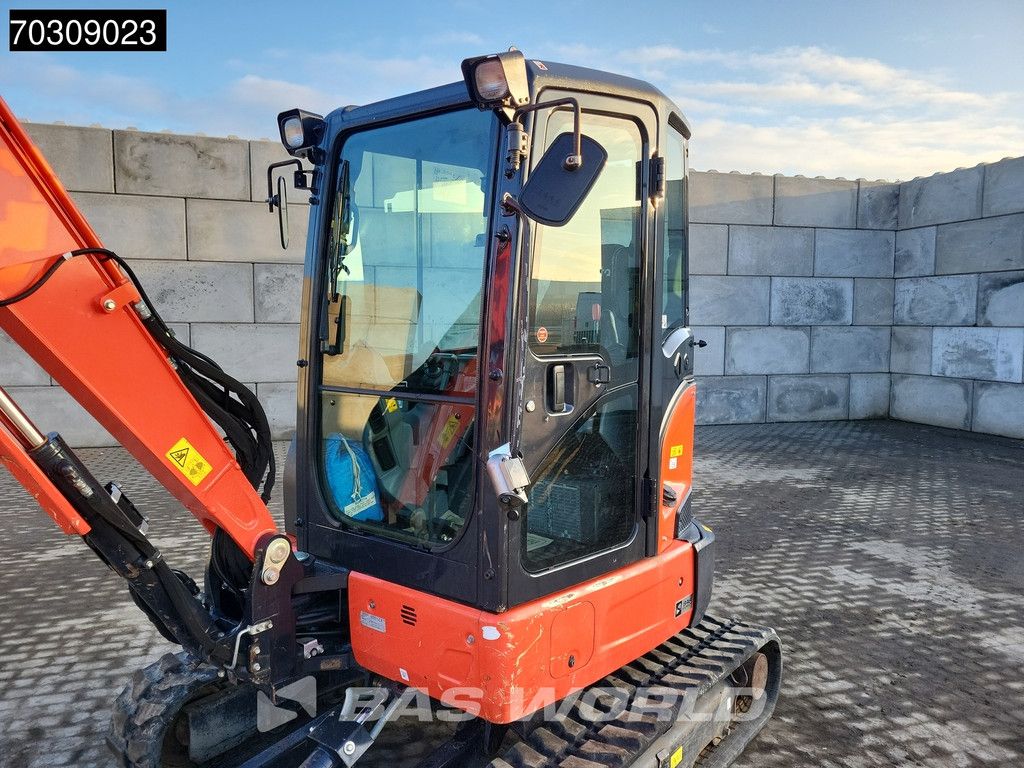 Kubota U36 -4 3 Buckets