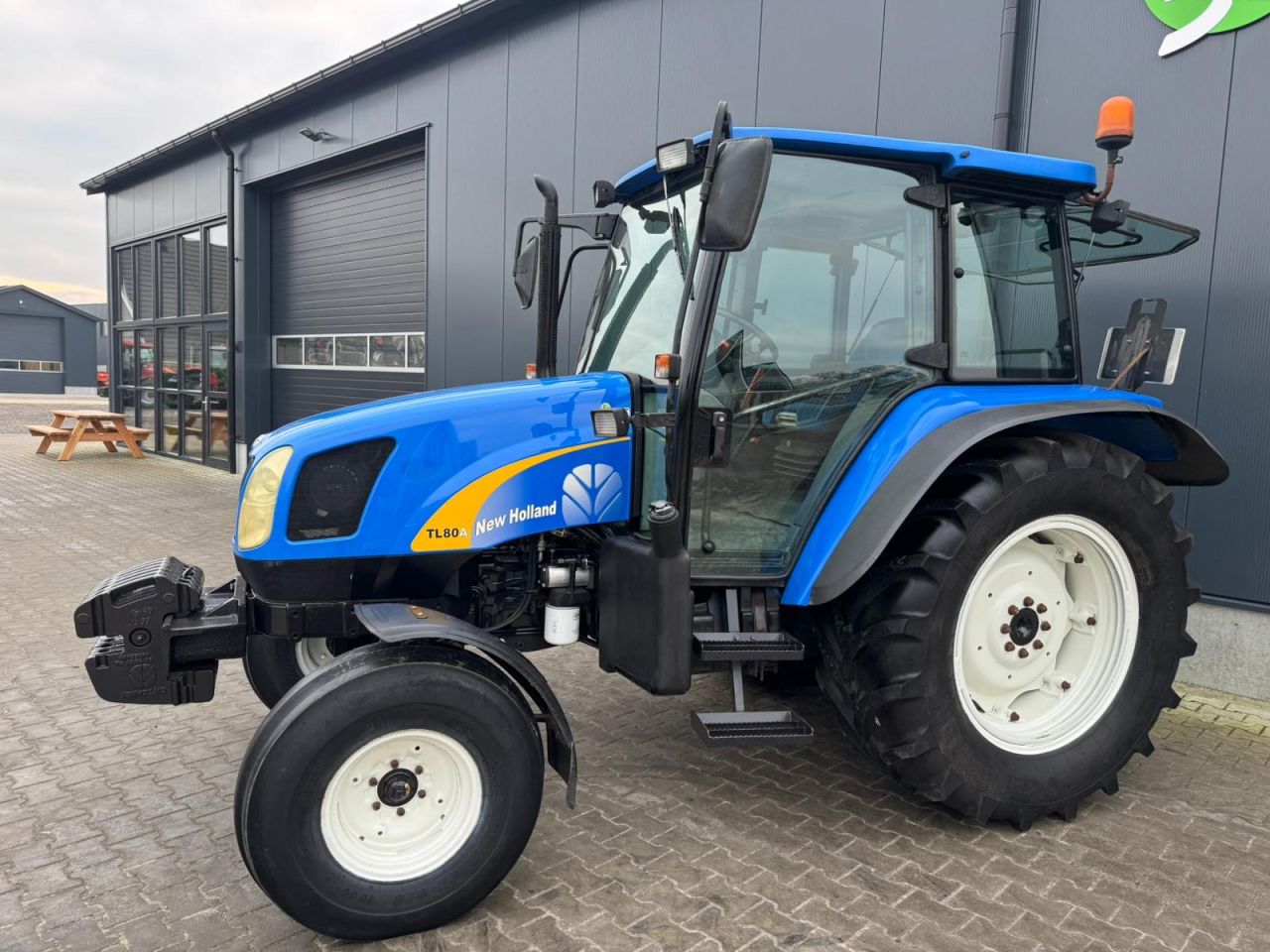New Holland Tl80A