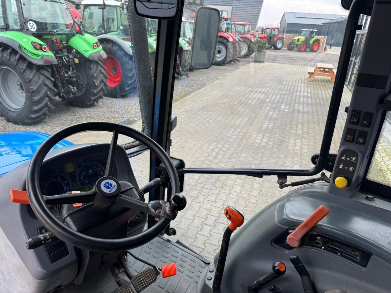 New Holland Tl80A
