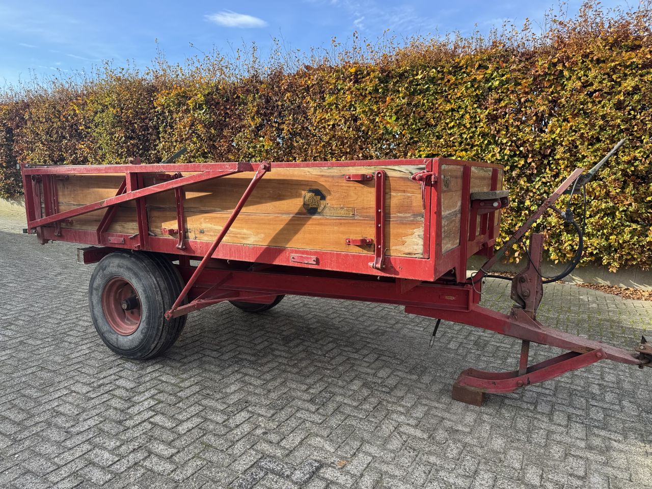 Oldtimer BVA kipper met kenteken