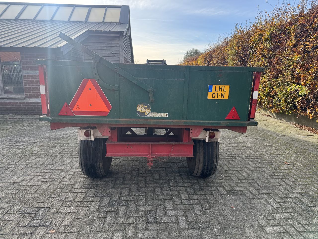 Oldtimer BVA kipper met kenteken