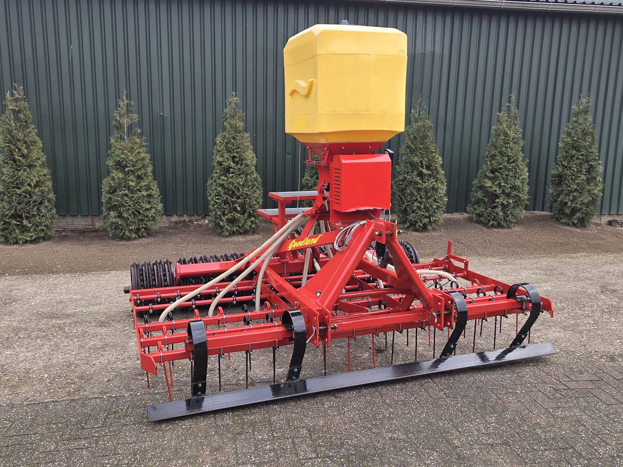 Goudland Grasdoorzaaimachine