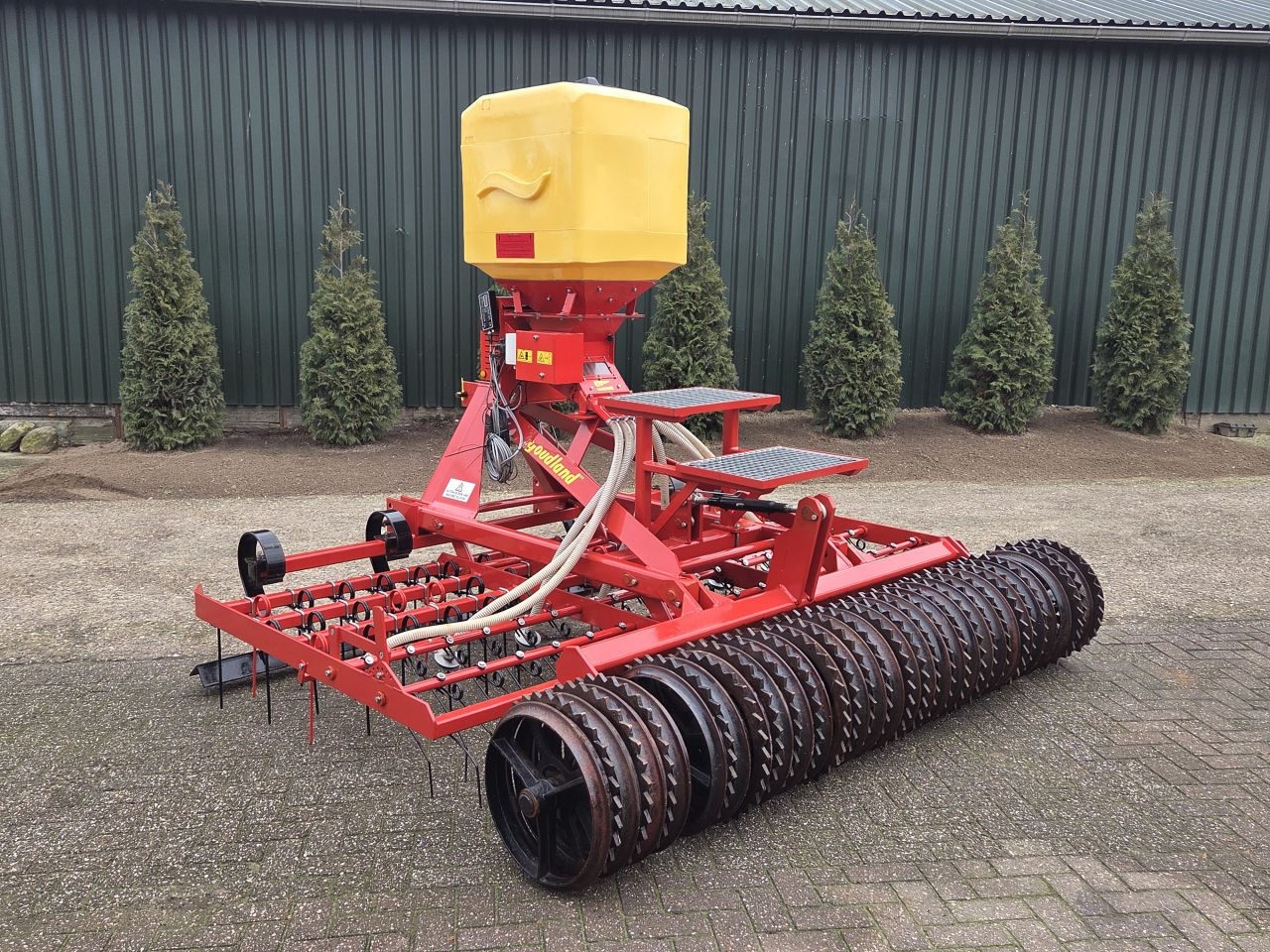 Goudland Grasdoorzaaimachine