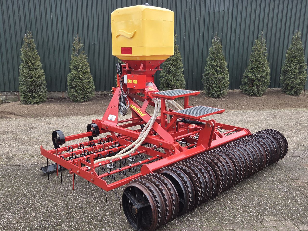 Goudland Grasdoorzaaimachine