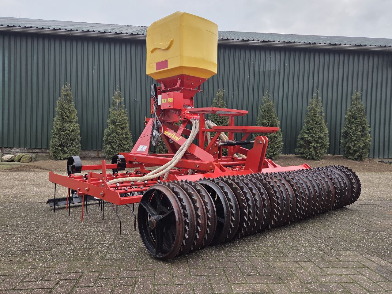 Goudland Grasdoorzaaimachine