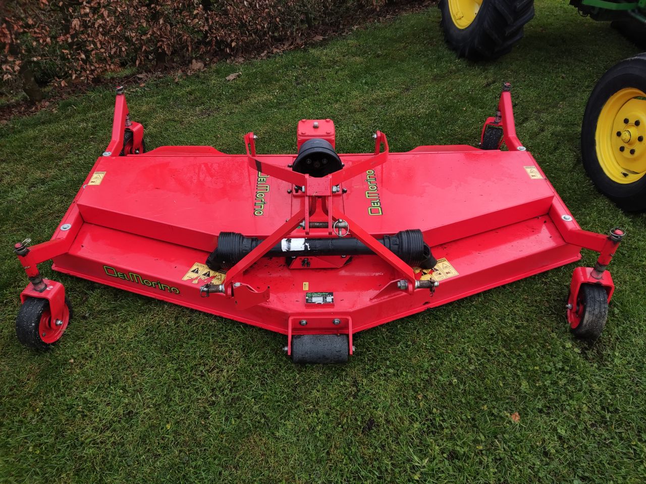 JOHN DEERE tractor (type 1030, 46 pk), inclusief toebehoren!