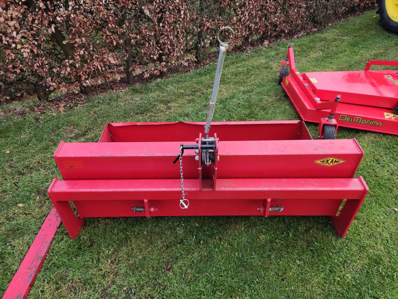 JOHN DEERE tractor (type 1030, 46 pk), inclusief toebehoren!