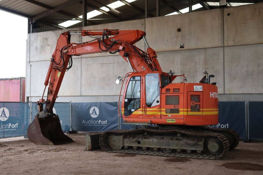 Crawler excavator Hitachi ZX225 USLC-5B Diesel 122kW 2014
