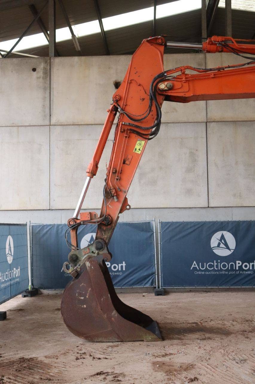 Crawler excavator Hitachi ZX225 USLC-5B Diesel 122kW 2014