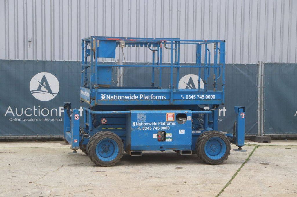 Scherenhebebühne Skyjack SJ 6826RT Diesel 9,9 m 2012