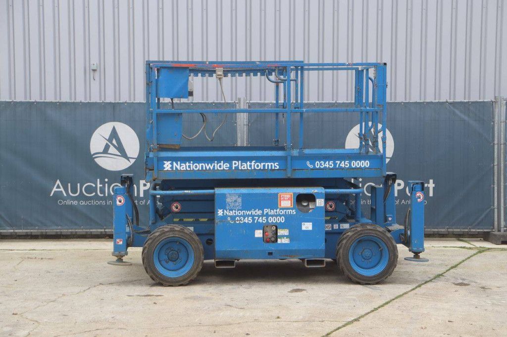 Scherenhebebühne Skyjack SJ 6826RT Diesel 9,9 m 2012