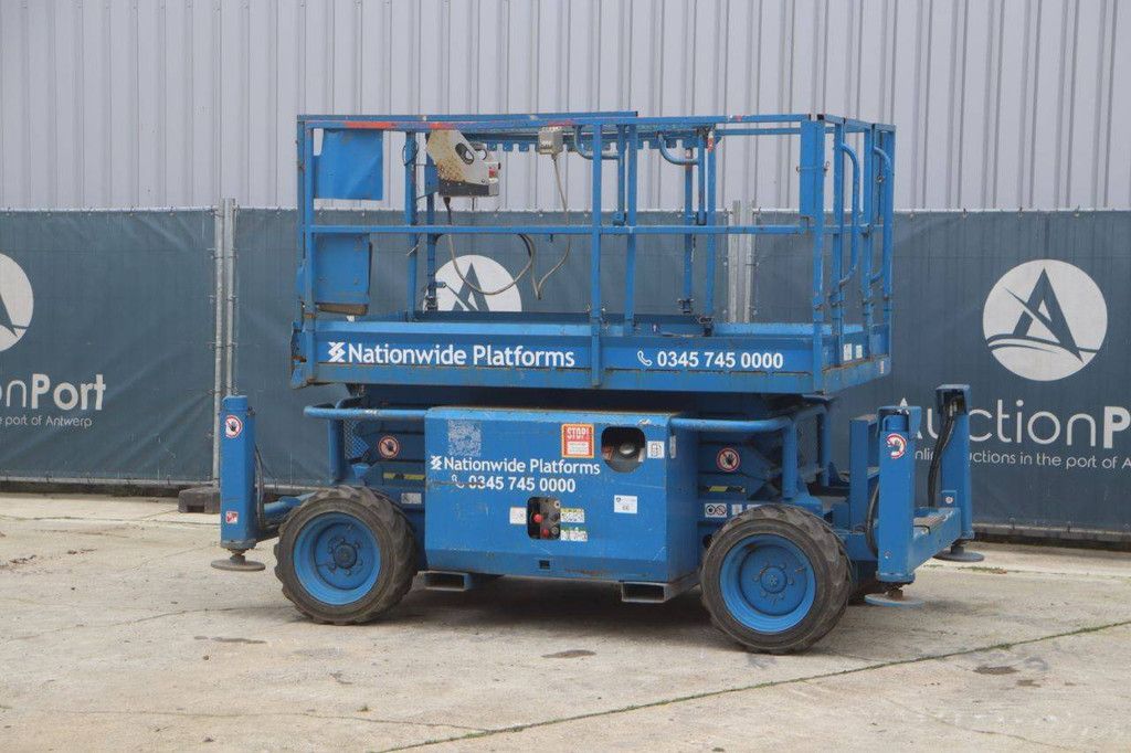 Scherenhebebühne Skyjack SJ 6826RT Diesel 9,9 m 2012