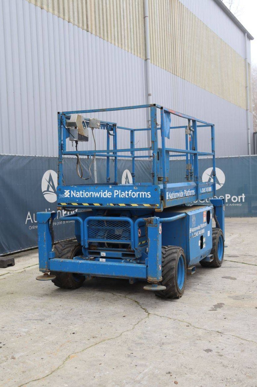 Scherenhebebühne Skyjack SJ 6826RT Diesel 9,9 m 2012