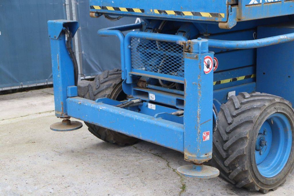 Scherenhebebühne Skyjack SJ 6826RT Diesel 9,9 m 2012