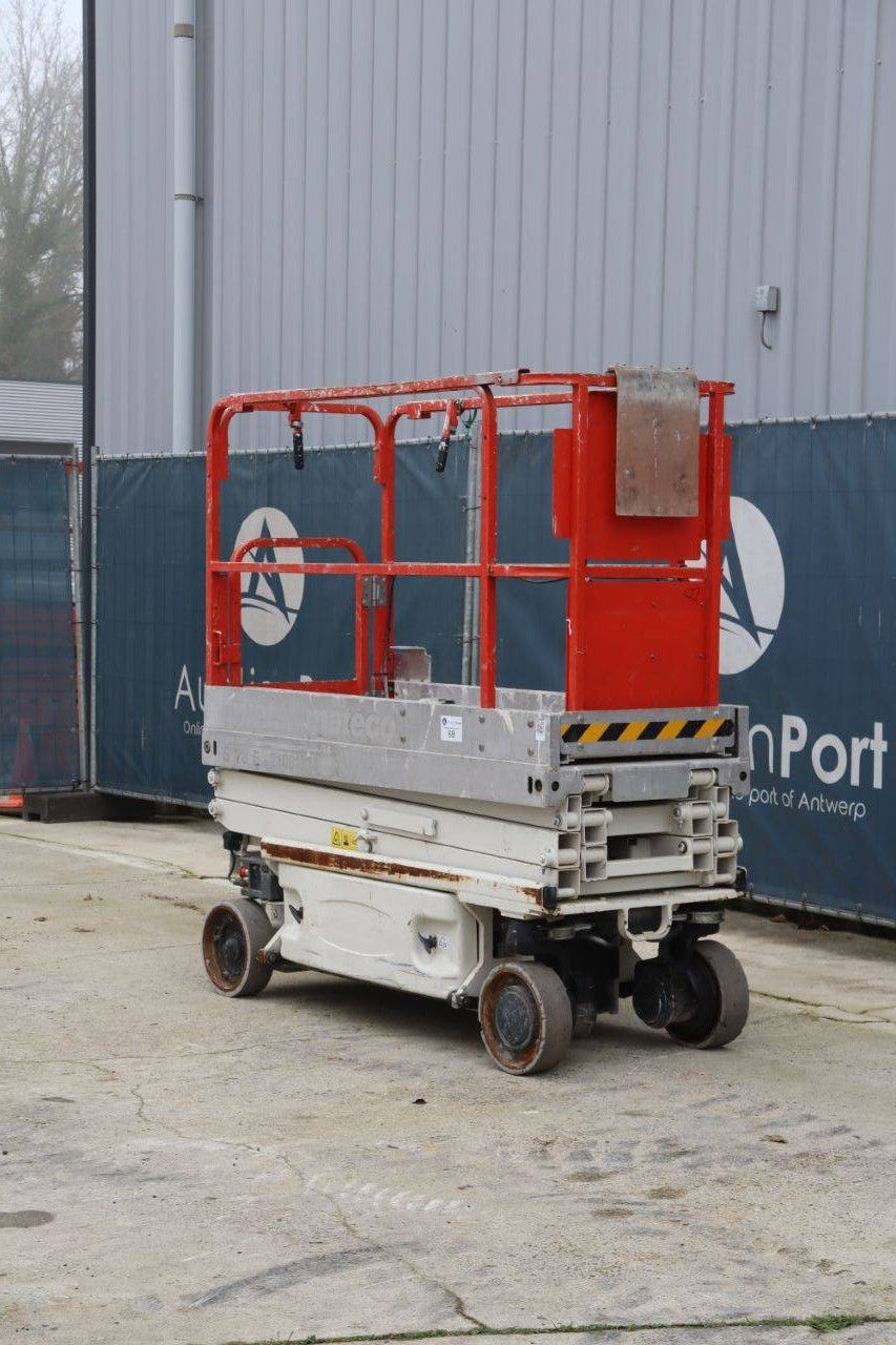 JLG 1930ES Electric Scissor Lift 7.72m 2014
