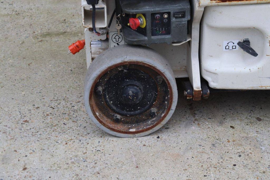 JLG 1930ES Electric Scissor Lift 7.72m 2014