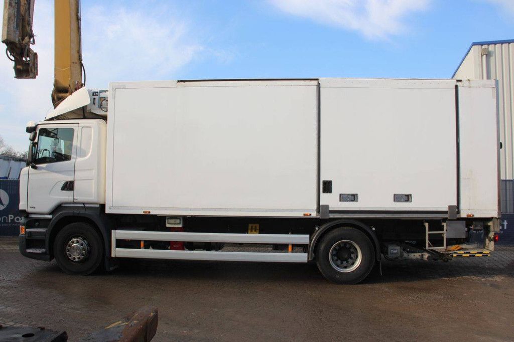 Box Truck Scania R450 Diesel 2013