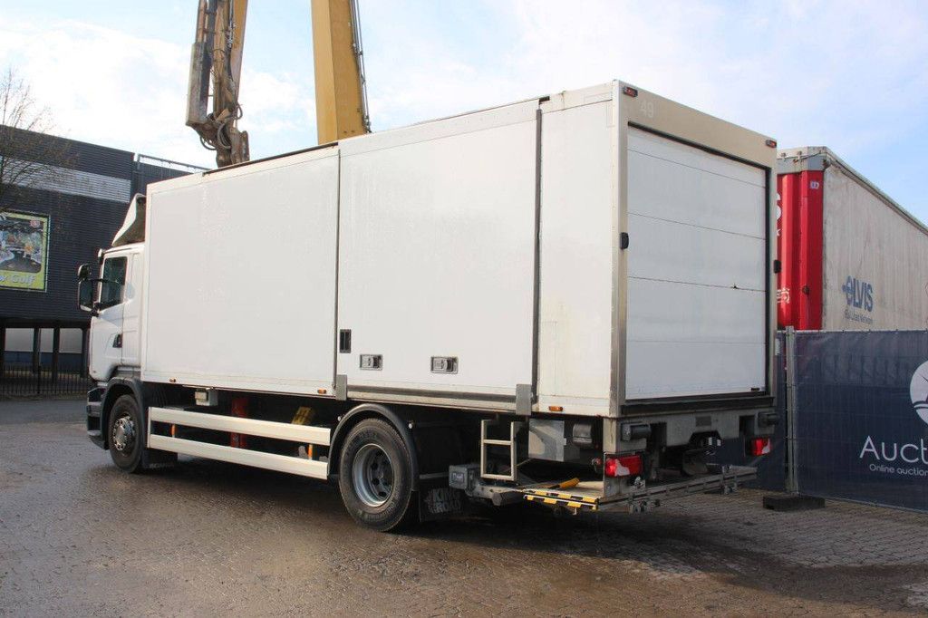 Box Truck Scania R450 Diesel 2013