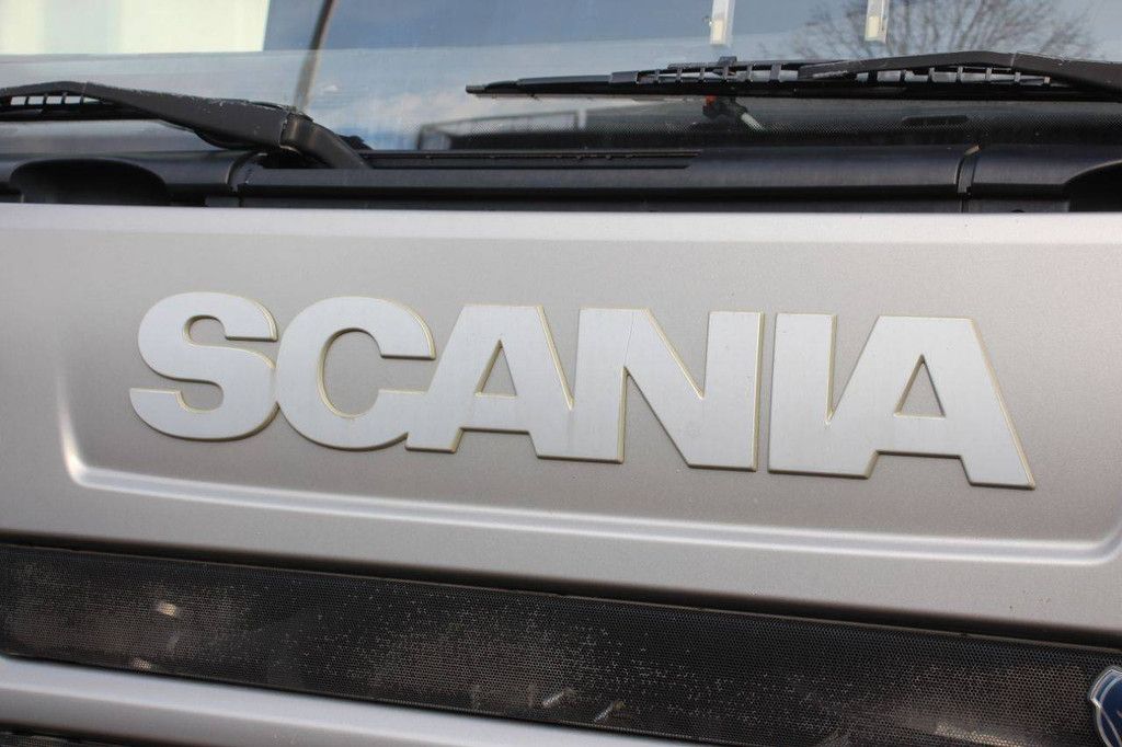 Box Truck Scania R450 Diesel 2013