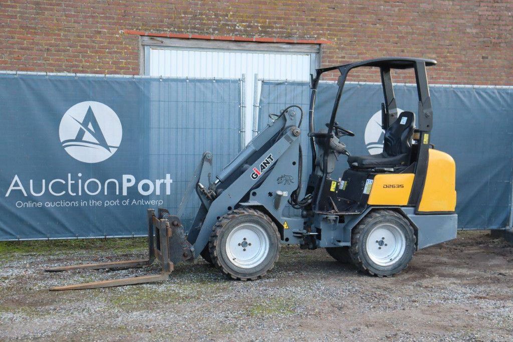 Articulated loader Giant D2635 Diesel 26kW 2011