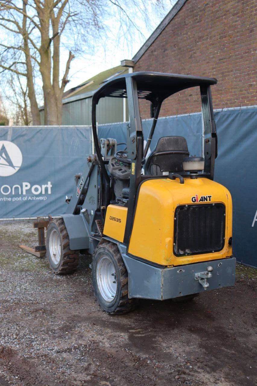 Articulated loader Giant D2635 Diesel 26kW 2011