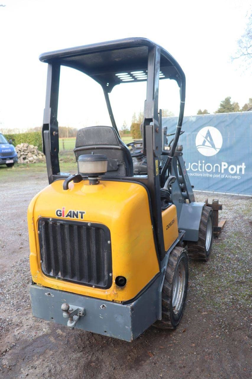 Articulated loader Giant D2635 Diesel 26kW 2011