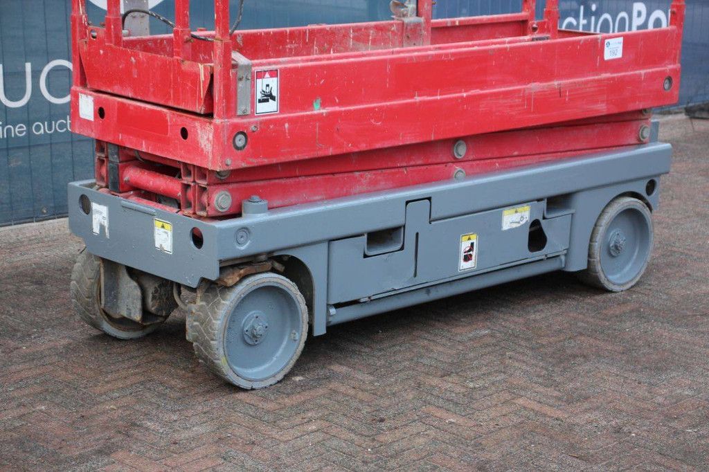 Scissor lift Haulotte Compact 8 Electric 8m