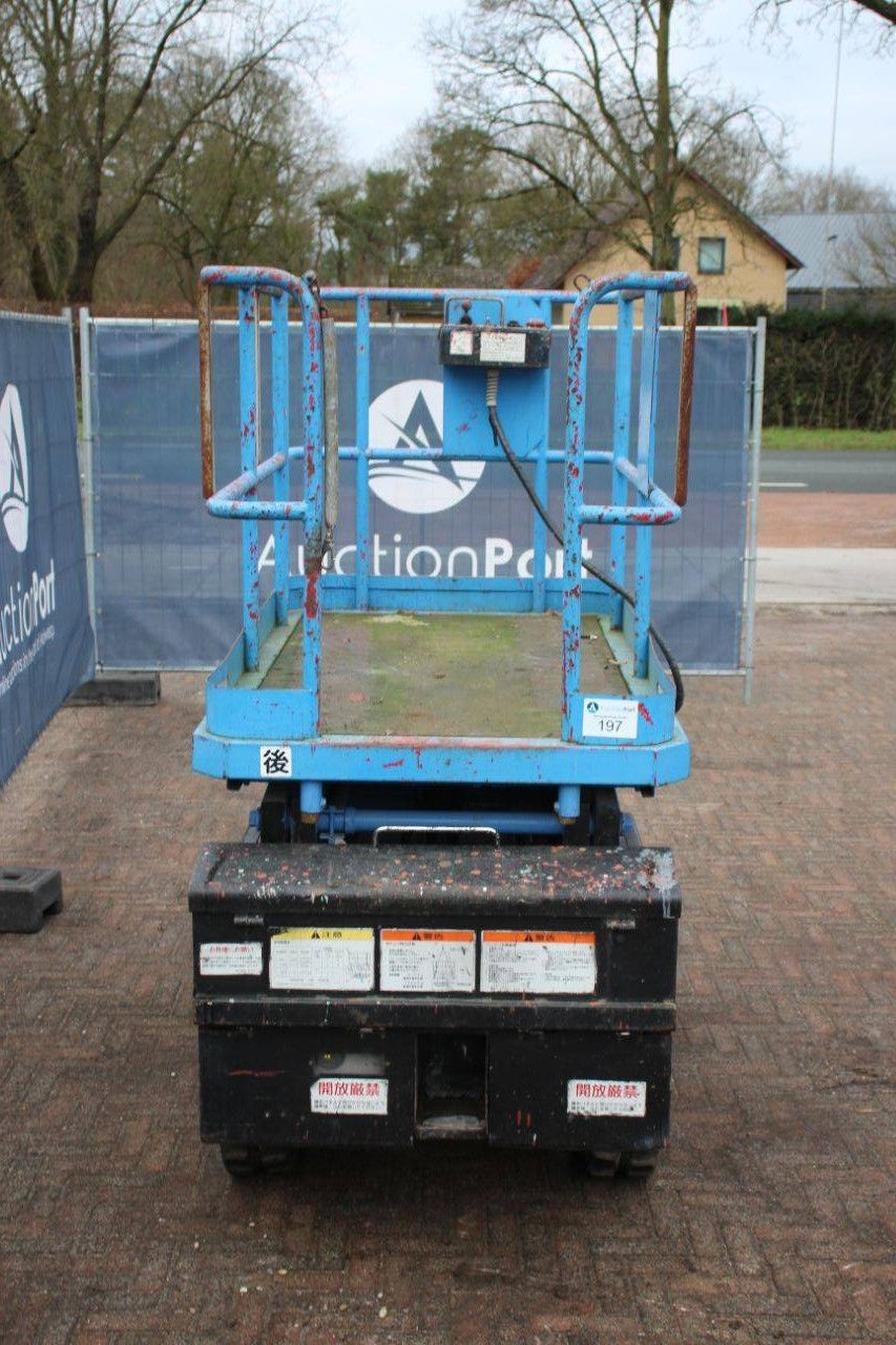 Scherenbühne Aichi RV041H Elektrisch 6 m 1992