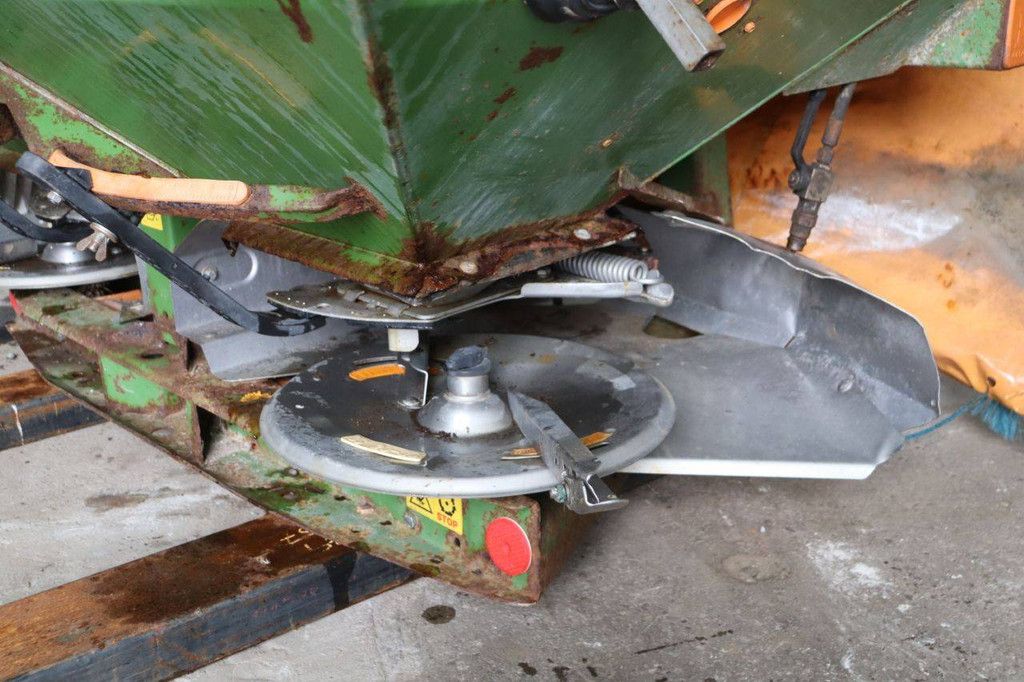 Fertilizer spreader Amazone ZA-M Novis