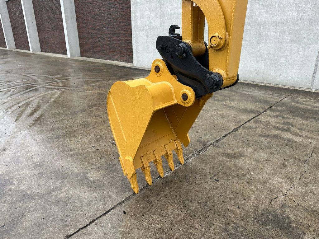 Raupenbagger Caterpillar 305.5E2 Diesel 2012