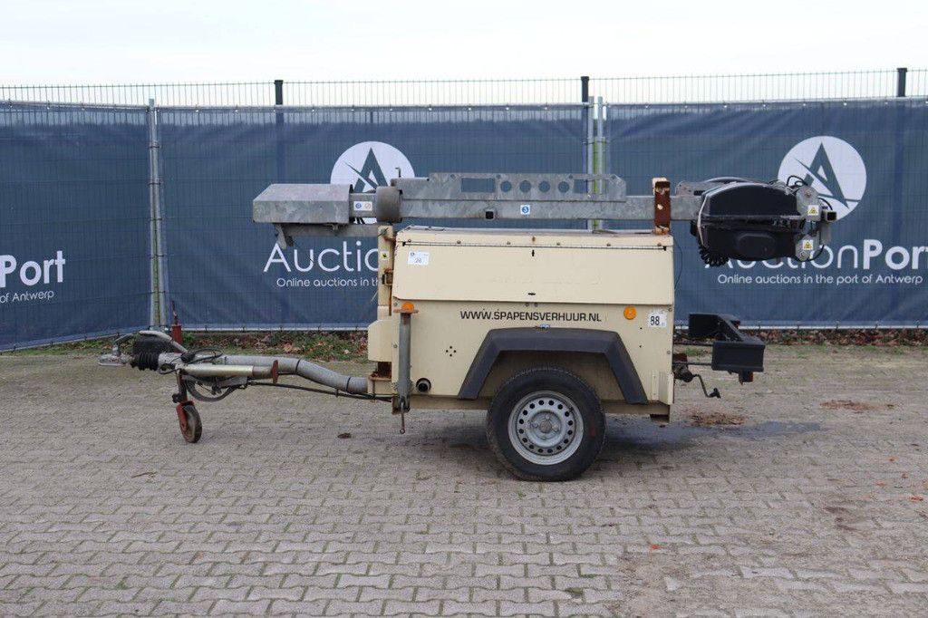 Lichtmast Doosan LT6K Diesel 8.8kVA 2011