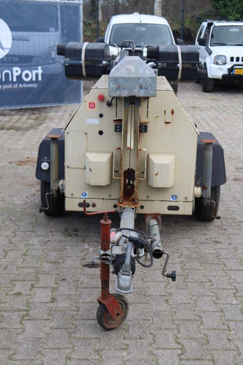 Lichtmast Doosan LT6K Diesel 8.8kVA 2011