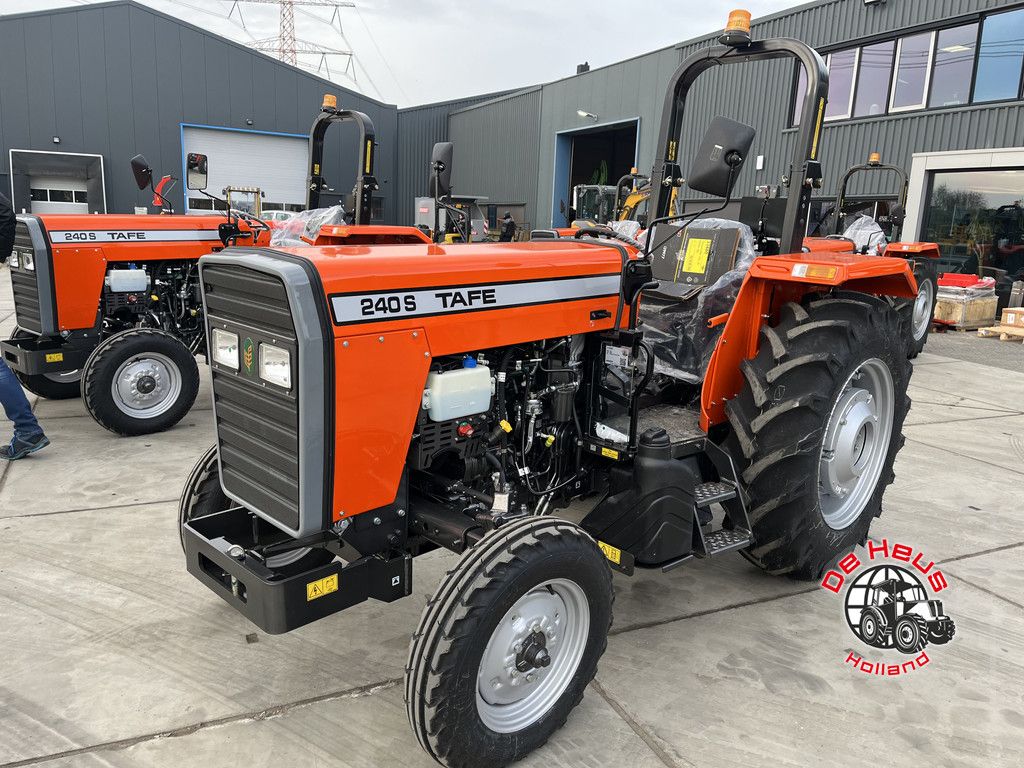 Tafe 240S