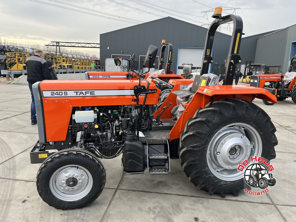 Tafe 240S