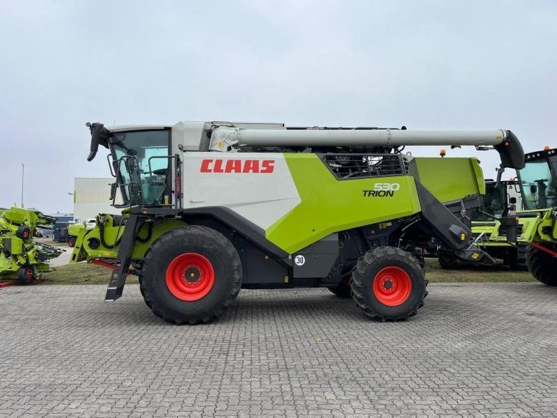 Claas TRION 530