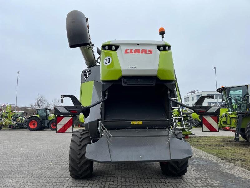 Claas TRION 530