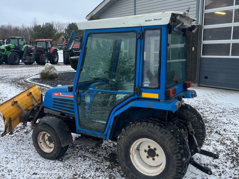 Iseki 330 Med frontlift, front PTO, sneplov og lukket kabine