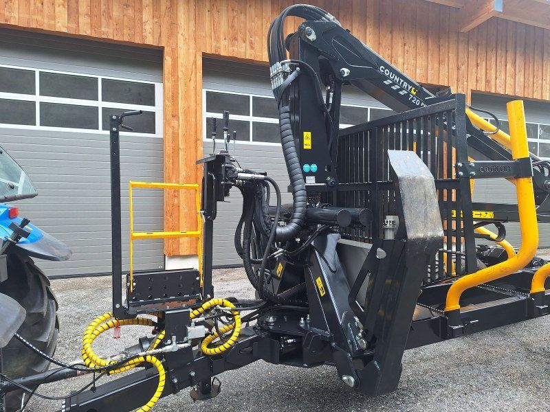 Country C720/T110D 4 WD Reibrollenantrieb Neuwertig