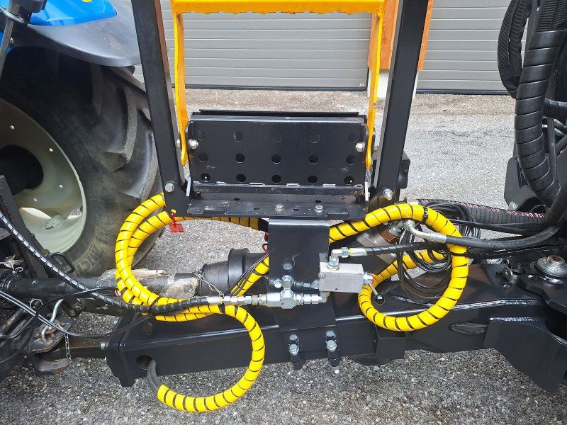 Country C720/T110D 4 WD Reibrollenantrieb Neuwertig