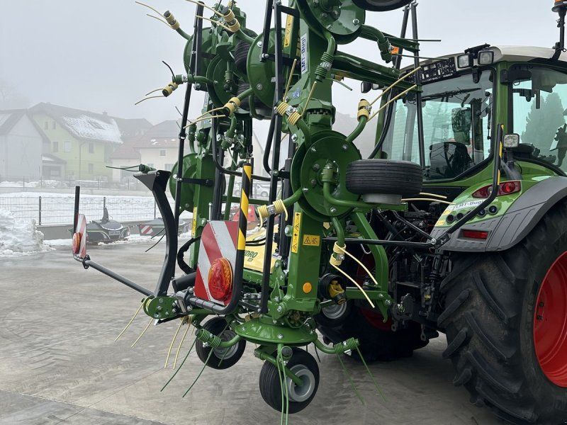 Krone Vendro 820