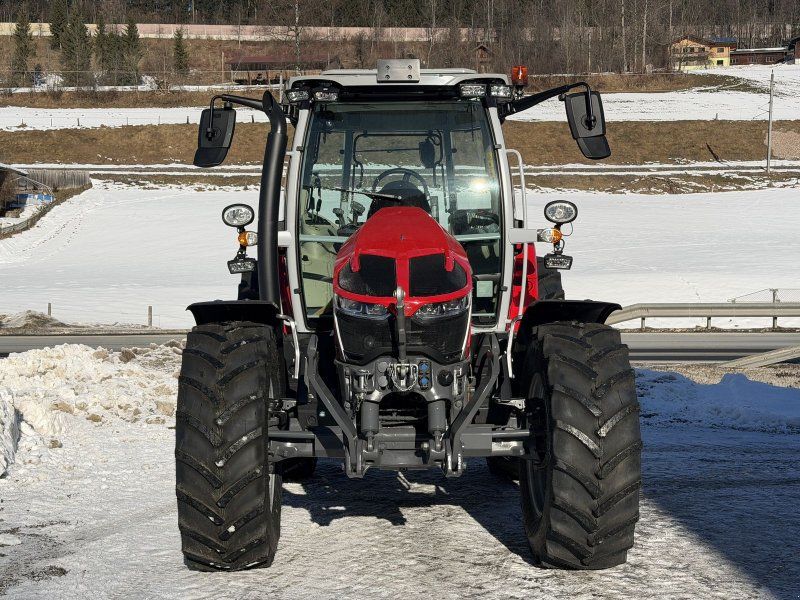 Massey Ferguson 5S.115 Dyna-4 Efficient