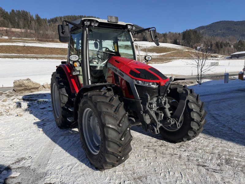 Massey Ferguson 5S.115 Dyna-4 Efficient