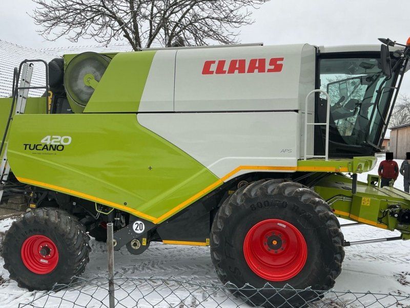 Claas Tucano 420 + V540 (Raps) + Transportwagen