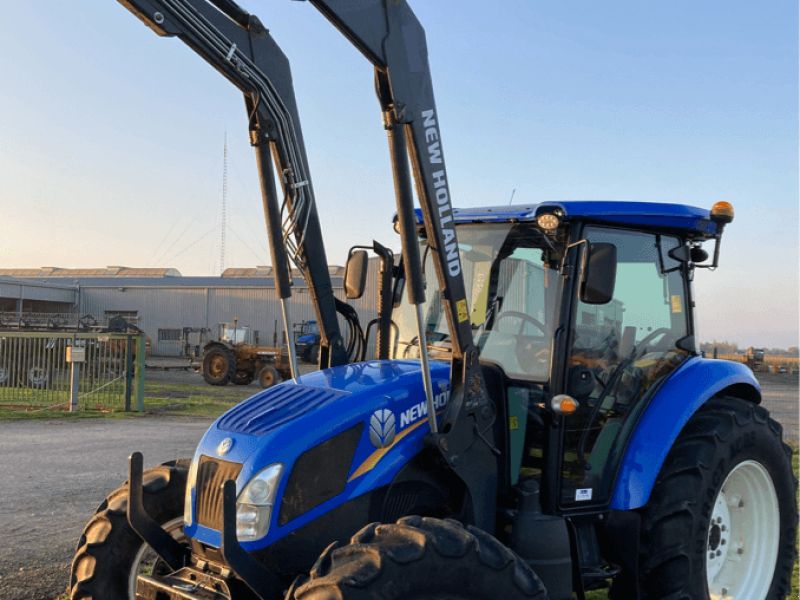 New Holland TD5.105