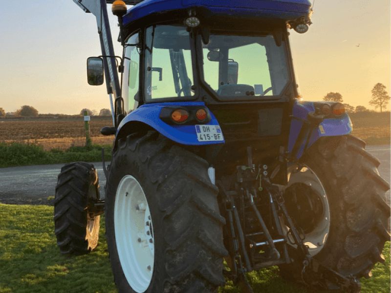 New Holland TD5.105