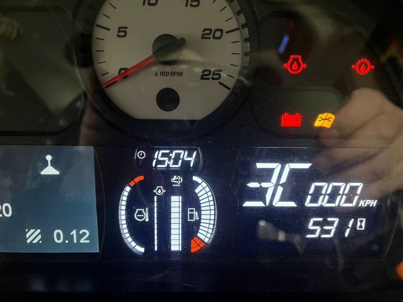 Massey Ferguson 5709 Dyna-4