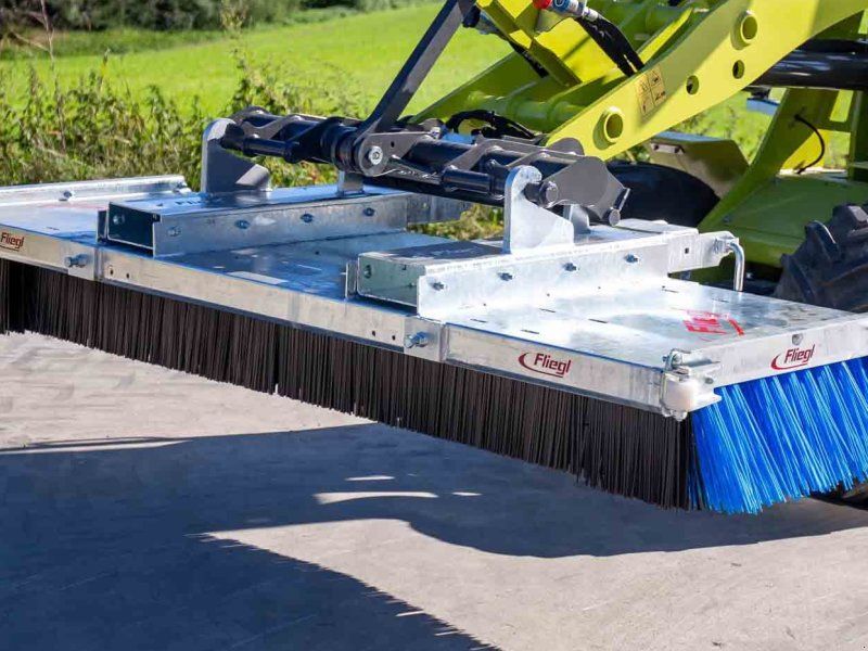Fliegl Kehrbesen LUCHS 2500 mm
