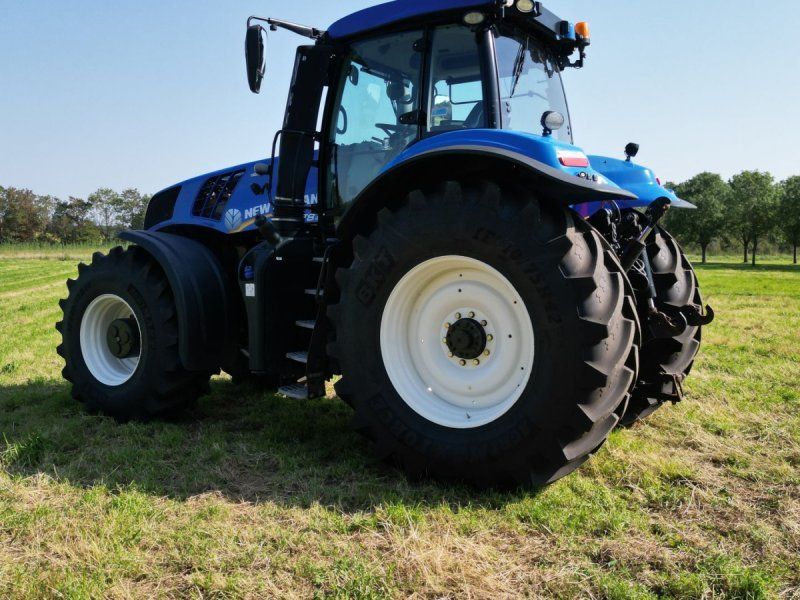New Holland T8.410 Autocommand med RTK GPS og nye dæk