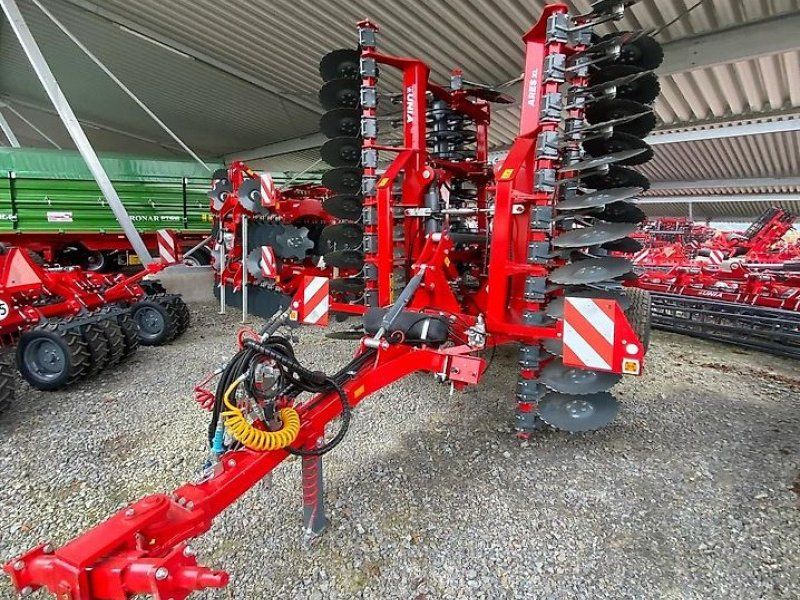 Unia Ares XL H 6 Kurz mit Fahrgestell 6 m Doppel U-Walze